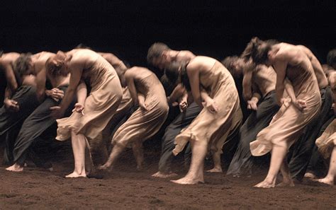 Le Sacre Du Printemps Pina Bausch Analyse