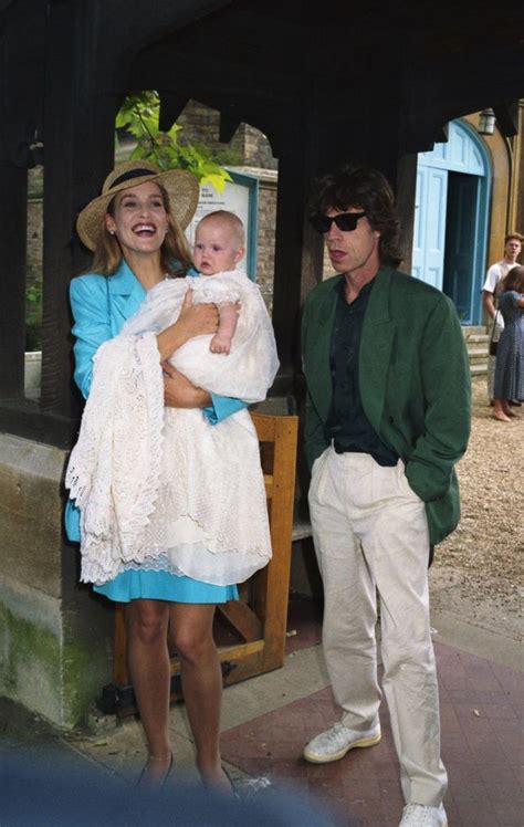 22 Beautiful Photos of Jerry Hall and Mick Jagger With Their Children ...