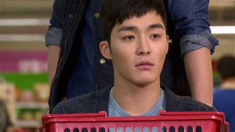 HOT 오로라 공주 141회 먹고 싶은 거 다 얘기해 설희와 함께 마트에서 장보는 마마 20131209 YouTube