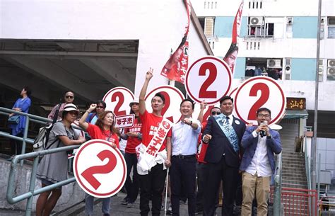 港泛民派區議員選舉大勝 親中港媒集體崩潰：史上最濫最賤選舉