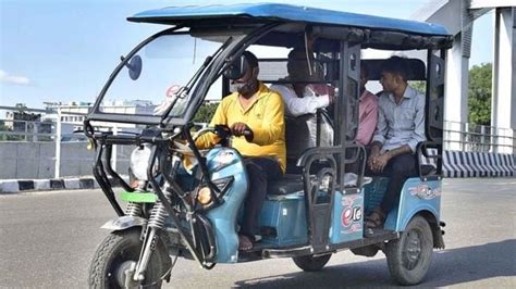 Delhi Traffic Police Issues Nearly 20000 Challans To E Rickshaws In 10 Months Ht Auto