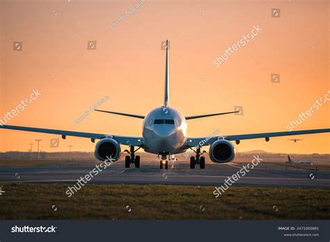 Plane Take Off Front Photos, Images & Pictures | Shutterstock