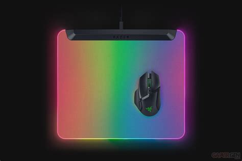Razer Firefly V2 Pro : un tapis de souris qui en met plein les yeux ...