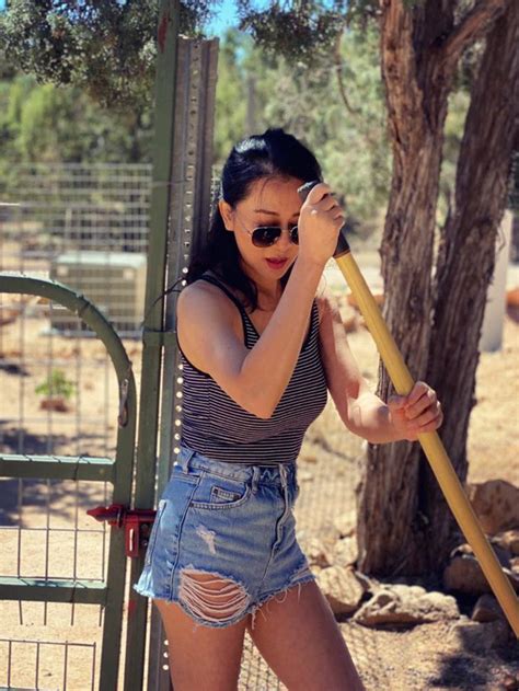 Tuổi U MC Kỳ Duyên vẫn mặc bikini quyến rũ hút mắt dẫn đầu hội mỹ nhân đẹp quên tuổi