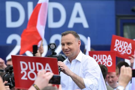 Sondaż Wybory Prezydenckie 2020 Duda I Trzaskowski W Ii Turze Jak Wypadli Hołownia Bosak