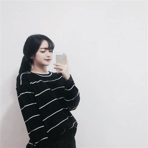 Mặc dù gương mặt na ná nhau nhưng 4 ulzzang Hàn Quốc này vẫn rất hot vì quá xinh