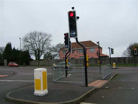 Pedestrian Crossing Refuge © Ruth Riddle Cc By Sa20 Geograph