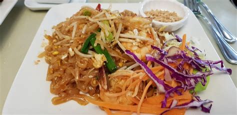 Benjarong Thai Cuisine Restaurant 1001 W Park Ave Redlands CA