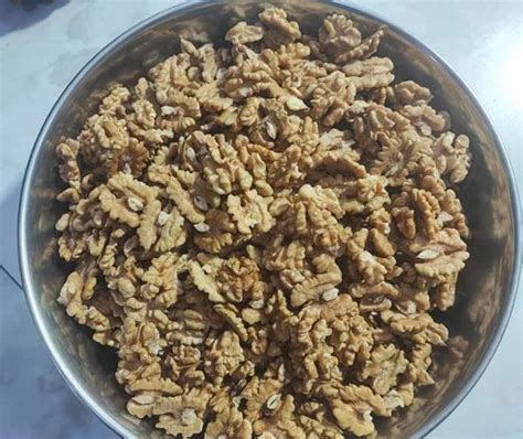 Halves Walnut Kernel at Rs 1200/kg | Dry Fruits in Hyderabad | ID: 2852871468891