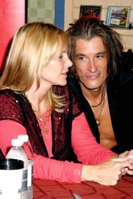 Joe Perry And Billie Perry So Envy That Joe Is Staring Tenderly To