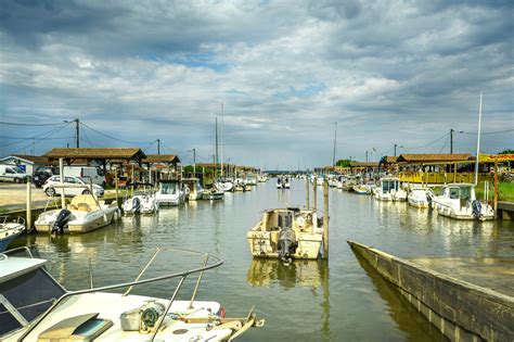 Visiter Andernos les Bains et ses ports ostréicoles Guide Bordeaux