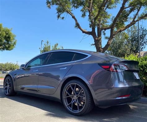 Tesla Model 3 Grey Stance SF07 Wheel Front