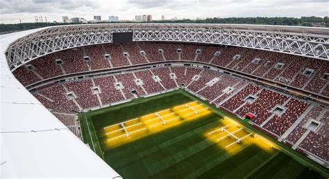 Rusia 2018 17 Imágenes Del Estadio Que Posee Una Estatua De Lenin Y