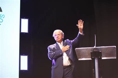 Paulo Guedes Palestra No In Cio Do Simp Sio Brasil Sul De Avicultura