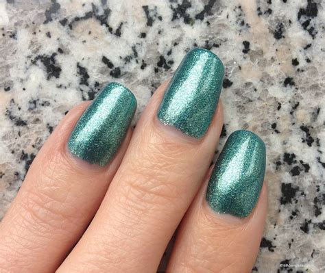 NOTD Manhattan Lotus Effect Emerald Green