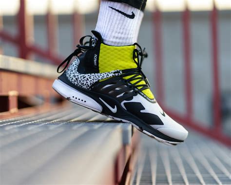 The Impact of Footwear on Joint Health: Myths vs. Facts