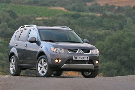 Car Design News: mitsubishi highlander