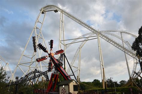 11 Pictures Of The UKs Tallest And Fastest Rollercoaster At Thorpe