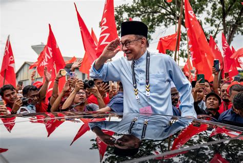 Crowded Malaysian Election Field Adds Risk Of No Clear Majority Bloomberg