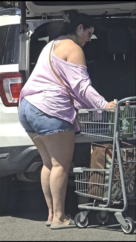 Bbw Milf Putting Groceries Away Short Shorts Volleyball Forum