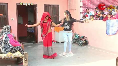 Saas Organized A Dance Competition Between Nanad Bahu सास ने कराया