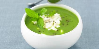 Soupe glacée de petits pois concombre et menthe façon gazpacho