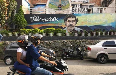 Pablo Escobar El Barrio Que Busca Renacer