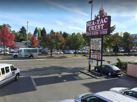 Sea-Tac Crest Motor Inn Airport Parking - $5.99/day - Book Now!