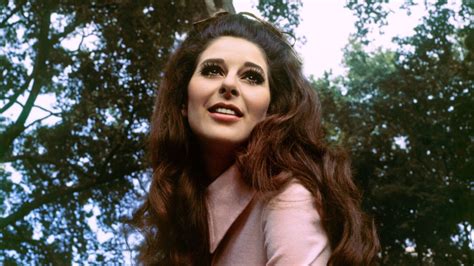 10 Best Bobbie Gentry Songs Of All Time