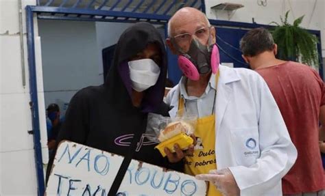 Padre Júlio Lancellotti é atacado por jovens católicos de milícia