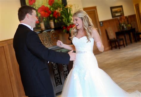 4 Reasons Why You Should Do First Look Photos Arkansas Bride