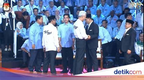 Kostum Debat Capres 2024 Anies Jas Prabowo Biru Ganjar Kemeja Sat Set