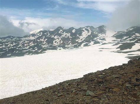 Montagna Lanno Nero Dei Ghiacciai Fiaccati Da Caldo E Siccit Il