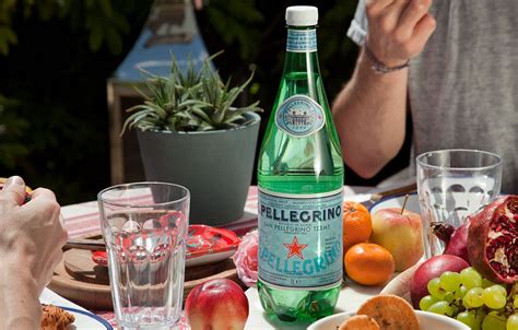 750mL Glass Bottle Sparkling Mineral Water Sanpellegrino