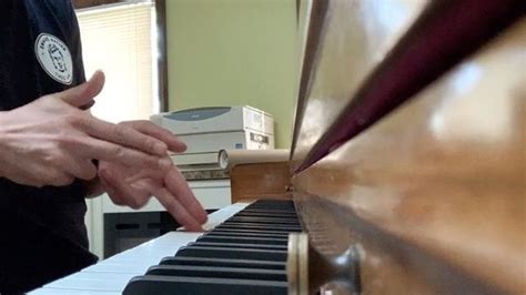 I learned the Looney Tunes Theme on Piano. Hope you like it! : looneytunes