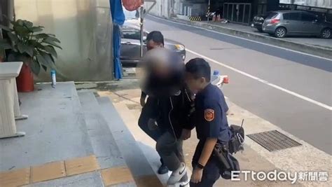 警匪追逐開槍影像曝！ 藥頭倒車衝撞 警開11槍逮惡匪 Ettoday社會新聞 Ettoday新聞雲