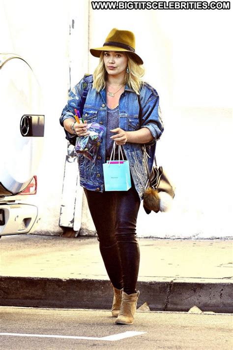 Hilary Duff Studio City Beautiful Celebrity Paparazzi Babe Posing Hot