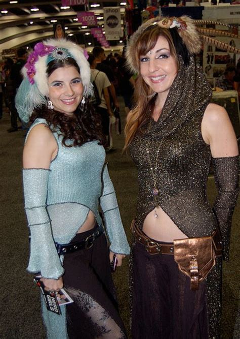 Hot Cosplay Girls At WonderCon Pics