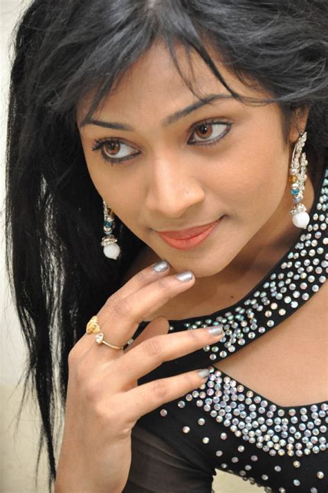 Actress HD Gallery Actress Swetha Shaini Hot Photos