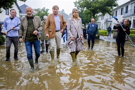 K Nigin Maxima K Nig Willem Alexander Besuchen Hochwasser Opfer