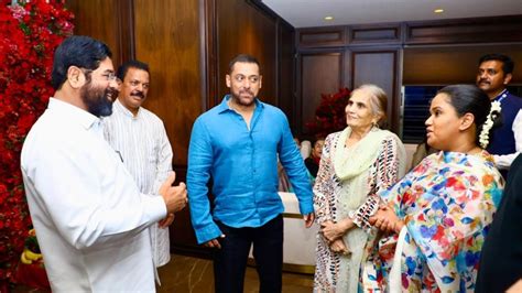 Watch Maharashtra Cm Eknath Shinde Joins Salman Khan For Ganpati Puja