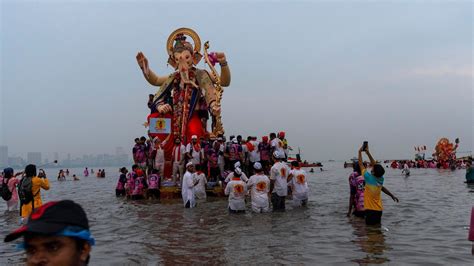 Ganesh Visarjan 2023 Devotees Bid Farewell To Lord Ganesha Immerse