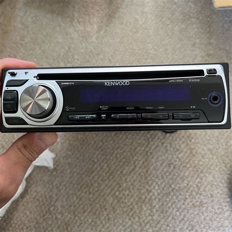 【やや傷や汚れあり】ケンウッド E252 Cdデッキ オーディオ Cdプレーヤー ラジオkenwood 1dinの落札情報詳細 ヤフオク