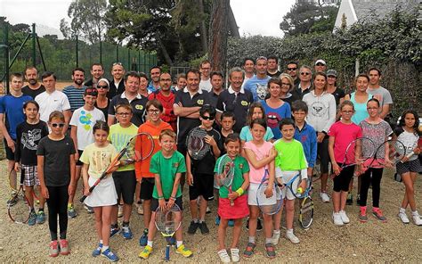 Parents Et Enfants En Tournoi Sur Les Courts Le T L Gramme