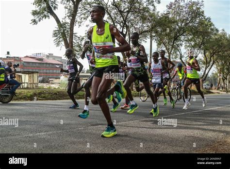 Nakuru Kenya 27th novembre 2022 Les athlètes participent au Marathon