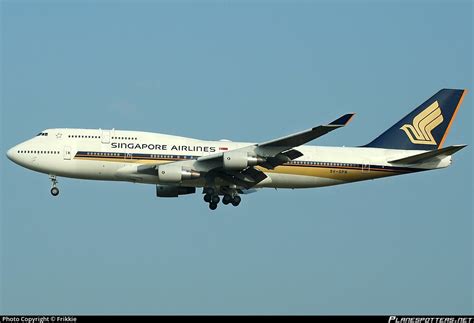 V Spn Singapore Airlines Boeing Photo By Frikkie Id