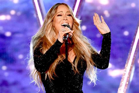 Mariah Carey writing new memoir about her life and Glitter | EW.com