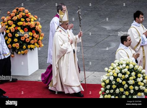 Vatican Rome Italy 27th Apr 2014 Pope Francis Celebrates The