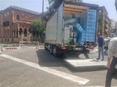 Reggio Calabria L Isola Pedonale Crea Ancora Problemi Al Traffico