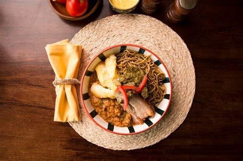 Premium Photo Sopa Seca Noodles Spaghetti Carapulcra Pork Chop